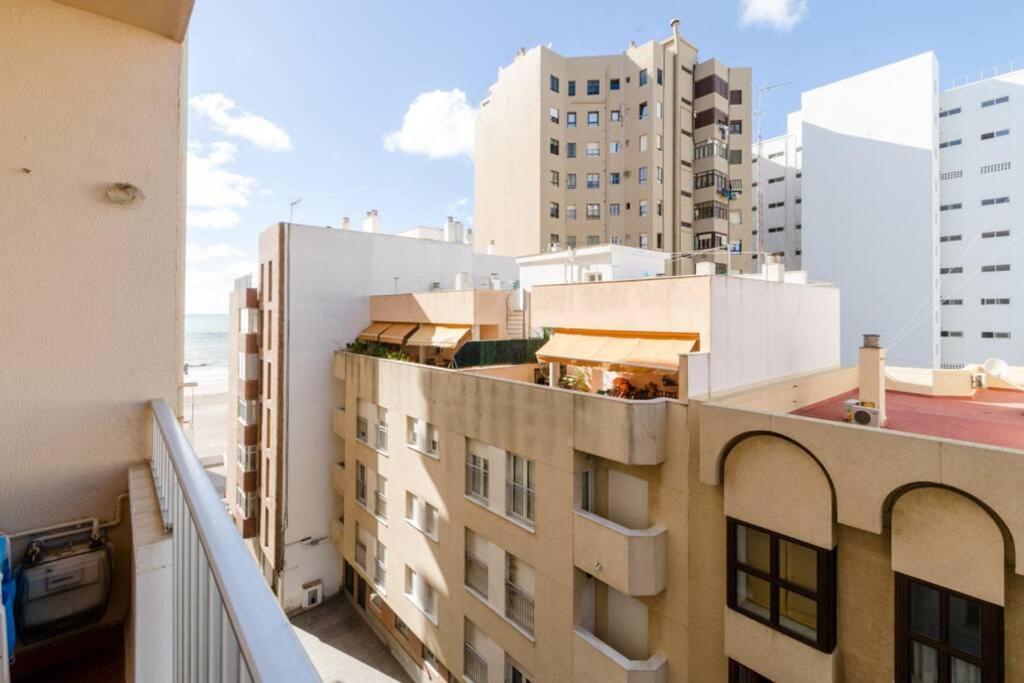 Apartamento Las Brisas Apartment Cadiz Ngoại thất bức ảnh